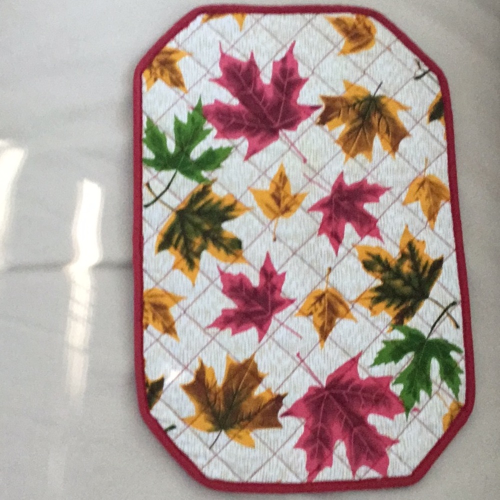 Fall Leaves set of 2 Placemats Quilted reversible